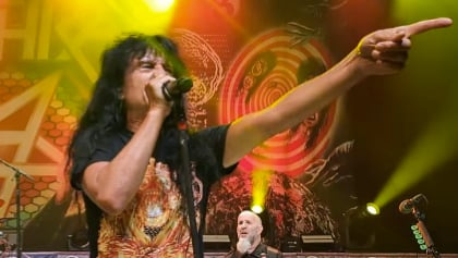 ANTHRAX's JOEY BELLADONNA 'Can't Get Down With' Lead Singers Lip Syncing During Concerts